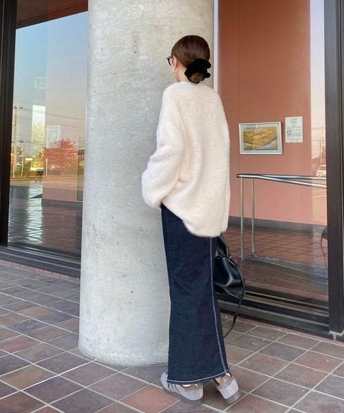 LAULEN(ローレン)の「crew neck shaggy knit /クルーネックシャギー ニット(ニット/セーター・レディース・ブラック/グレー/アイボリー・FREE)」の5枚目の写真