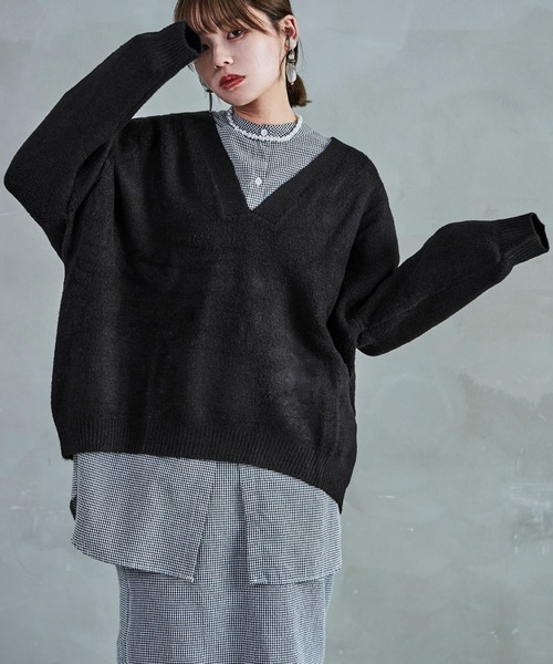 Fashion Letter(ファッションレター)の「【M-5L】深めVネック ニットプルオーバー(ニット/セーター・レディース・ブラック/ライトグレー・4L~5L/LL~3L/M~L)」の5枚目の写真