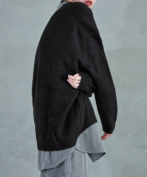Fashion Letter(ファッションレター)の「【M-5L】深めVネック ニットプルオーバー(ニット/セーター・レディース・ブラック/ライトグレー・4L~5L/LL~3L/M~L)」の8枚目の写真