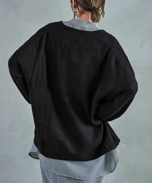 Fashion Letter(ファッションレター)の「【M-5L】深めVネック ニットプルオーバー(ニット/セーター・レディース・ブラック/ライトグレー・4L~5L/LL~3L/M~L)」の12枚目の写真