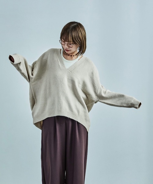 Fashion Letter(ファッションレター)の「【M-5L】深めVネック ニットプルオーバー(ニット/セーター・レディース・ブラック/ライトグレー・4L~5L/LL~3L/M~L)」の15枚目の写真