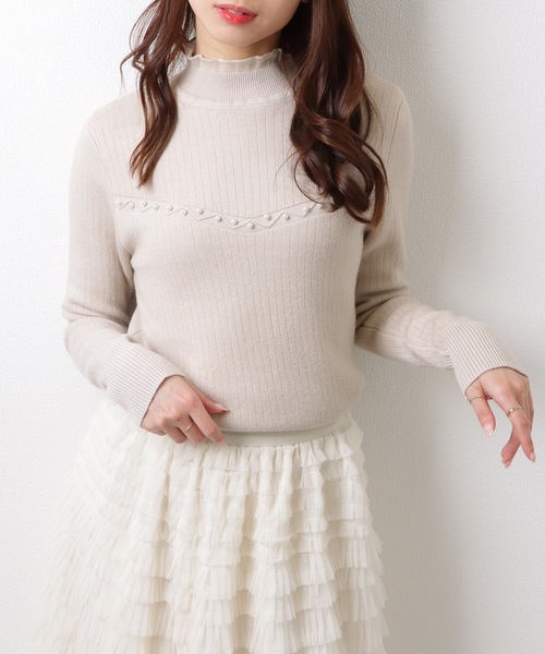 Lace Ladies(レースレディース)の「裏起毛 パール付き メロウ フリル リブ ニット プルオーバー(ニット/セーター・レディース・アイボリー/グレイッシュベージュ/ブラック/ホワイト・FREE)」の10枚目の写真