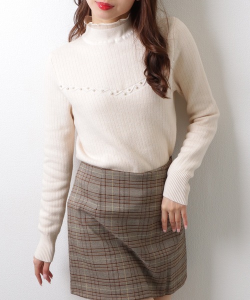 Lace Ladies(レースレディース)の「裏起毛 パール付き メロウ フリル リブ ニット プルオーバー(ニット/セーター・レディース・アイボリー/グレイッシュベージュ/ブラック/ホワイト・FREE)」の20枚目の写真