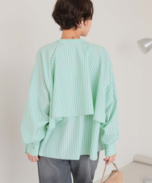 titivate(ティティベイト)の「バックフリルバンドカラーシャツ(シャツ/ブラウス・レディース・ブルー系その他/グリーン系その他/ピンク系その他/オフホワイト/ライトベージュ・S/M/L)」の6枚目の写真