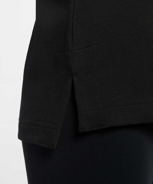 NIKE（ナイキ）の「ナイキ スポーツウェア エッセンシャル ウィメンズ オーバーサイズド ロングスリーブ ポロ / Nike Sportswear Essential Women's Oversized Long-Sleeve Polo FZ5814-010 Black（ポロシャツ・レディース・ブラック・2XL/L/M/S/XL/XS）」の8枚目の写真