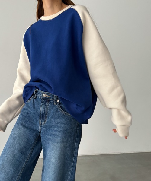 CANAL JEAN（キャナルジーン）の「Lakey Park　ラグラン配色トレーナー 裏起毛（スウェット・レディース・ブルー・ONE SIZE）」の2枚目の写真