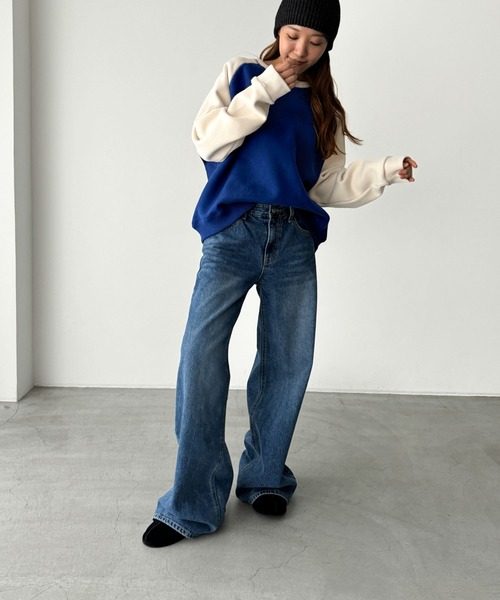 CANAL JEAN（キャナルジーン）の「Lakey Park　ラグラン配色トレーナー 裏起毛（スウェット・レディース・ブルー・ONE SIZE）」の4枚目の写真