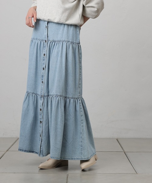 COLONY 2139（コロニートゥーワンスリーナイン）の「デニムティアードボタンスカート（デニムスカート・レディース・サックスブルー/ネイビー・SMALL/MEDIUM）」の14枚目の写真