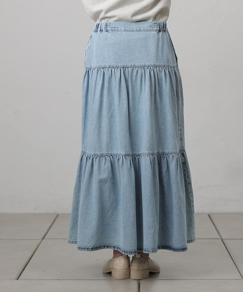 COLONY 2139（コロニートゥーワンスリーナイン）の「デニムティアードボタンスカート（デニムスカート・レディース・サックスブルー/ネイビー・SMALL/MEDIUM）」の21枚目の写真