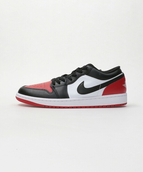 NIKE(ナイキ)の「<NIKE> AIR JORDAN 1 LOW 553558-161/スニーカー(スニーカー・メンズ・レッド・28cm/27.5cm/27cm/26.5cm/26cm)」の1枚目の写真