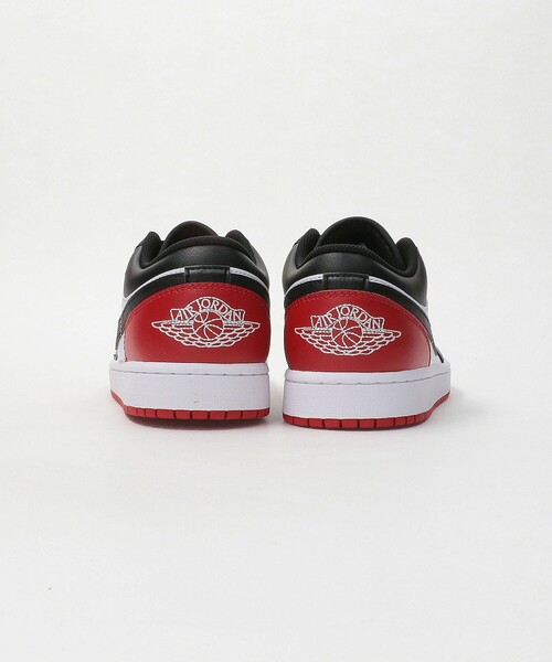 NIKE(ナイキ)の「<NIKE> AIR JORDAN 1 LOW 553558-161/スニーカー(スニーカー・メンズ・レッド・28cm/27.5cm/27cm/26.5cm/26cm)」の2枚目の写真