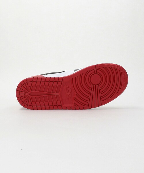 NIKE(ナイキ)の「<NIKE> AIR JORDAN 1 LOW 553558-161/スニーカー(スニーカー・メンズ・レッド・28cm/27.5cm/27cm/26.5cm/26cm)」の3枚目の写真