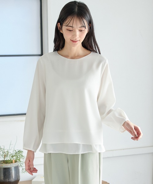 Honeys(ハニーズ)の「裾レイヤード風ブラウス(シャツ/ブラウス・レディース・ブルー/グレイッシュベージュ/ブラック/アイボリー・LL/3L/S/M/L)」の7枚目の写真