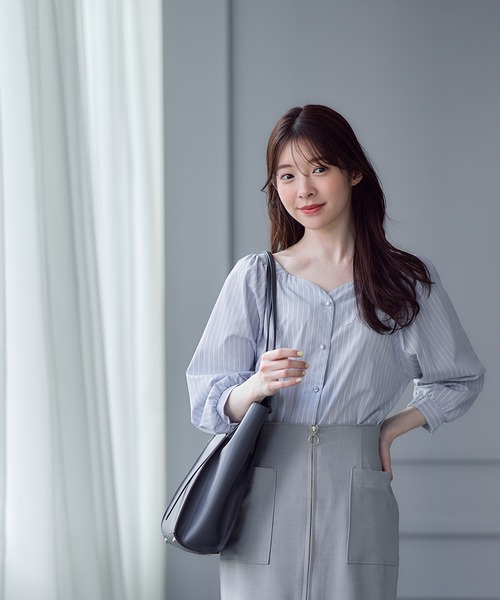 12Twelve Agenda（トゥエルブ　アジェンダ）の「ラメストライプ前後2wayブラウス（シャツ/ブラウス・レディース・サックスブルー/オフホワイト/イエロー・M）」の12枚目の写真