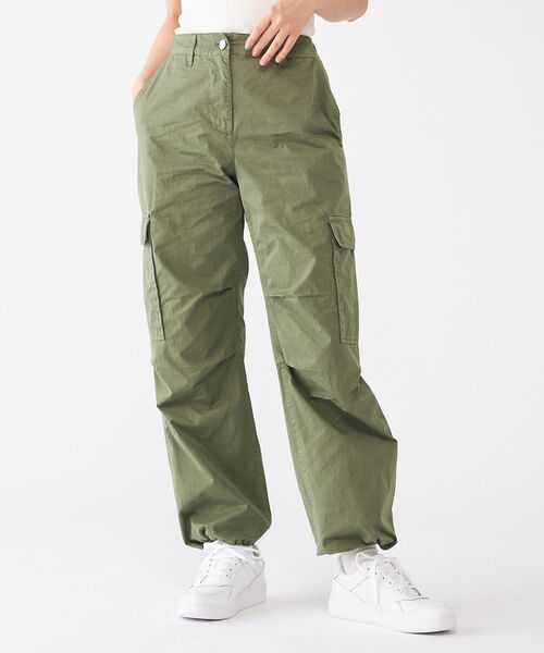 tommy jeans(トミー ジーンズ)の「カーゴリラックスストレートパンツ(チノパンツ・レディース・ホワイト/グリーン/ブラック・27inch/25inch/26inch)」の3枚目の写真