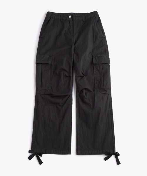 tommy jeans(トミー ジーンズ)の「カーゴリラックスストレートパンツ(チノパンツ・レディース・ホワイト/グリーン/ブラック・27inch/25inch/26inch)」の12枚目の写真
