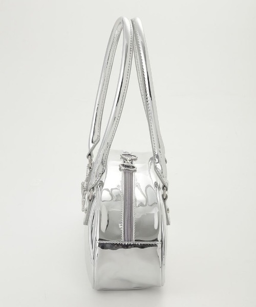PUMA(プーマ)の「【emmi×PUMA】WIDE BOSTON METALLIC BAG(ショルダーバッグ・レディース・シルバー・FREE)」の13枚目の写真