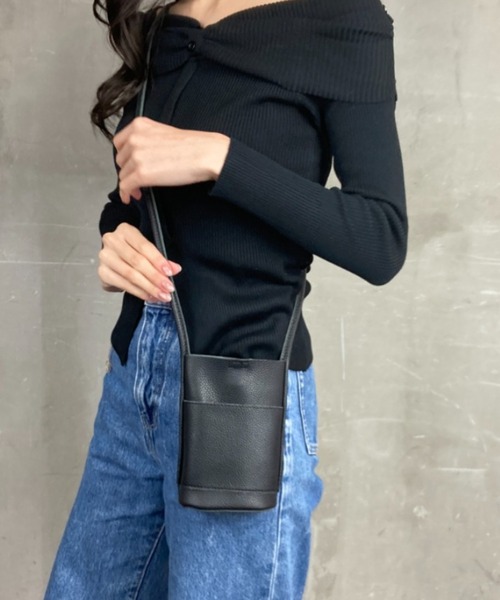 tolene(トレネ)の「タテ型 ミニショルダー スマホショルダー モバイルミニバッグ(ショルダーバッグ・レディース・ホワイト/レッド/ベージュ/ブラック/シルバー・ONE SIZE)」の15枚目の写真