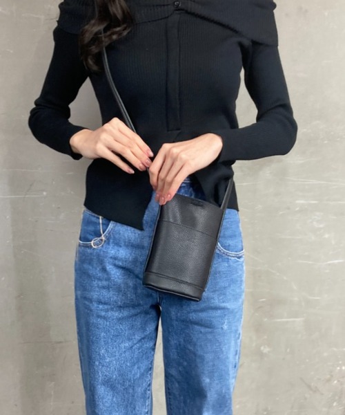 tolene(トレネ)の「タテ型 ミニショルダー スマホショルダー モバイルミニバッグ(ショルダーバッグ・レディース・ホワイト/レッド/ベージュ/ブラック/シルバー・ONE SIZE)」の18枚目の写真