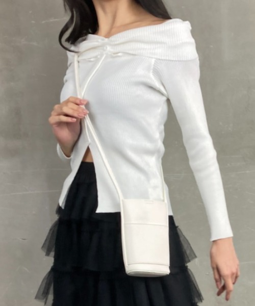 tolene(トレネ)の「タテ型 ミニショルダー スマホショルダー モバイルミニバッグ(ショルダーバッグ・レディース・ホワイト/レッド/ベージュ/ブラック/シルバー・ONE SIZE)」の7枚目の写真