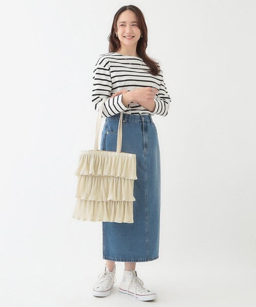 SHOO・LA・RUE(シューラルー)の「フリルティアードトートバッグ(トートバッグ・レディース・ライトパープル/ブラック/ライトベージュ・00)」の7枚目の写真