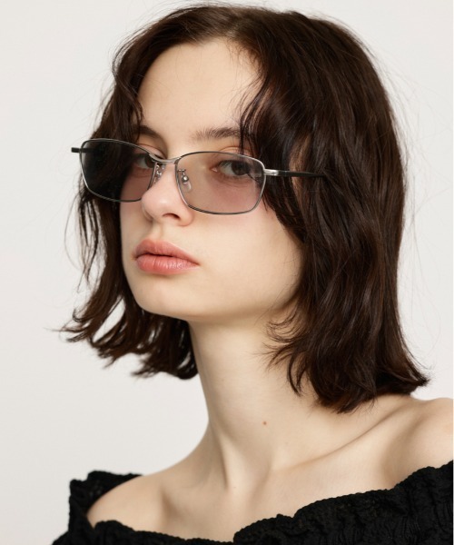 SLY（スライ）の「METAL FLAME SQUARE EYEWEAR メタルフレーム スクエア アイウェア（メガネ・レディース・ブラック/クリア・FREE）」の2枚目の写真