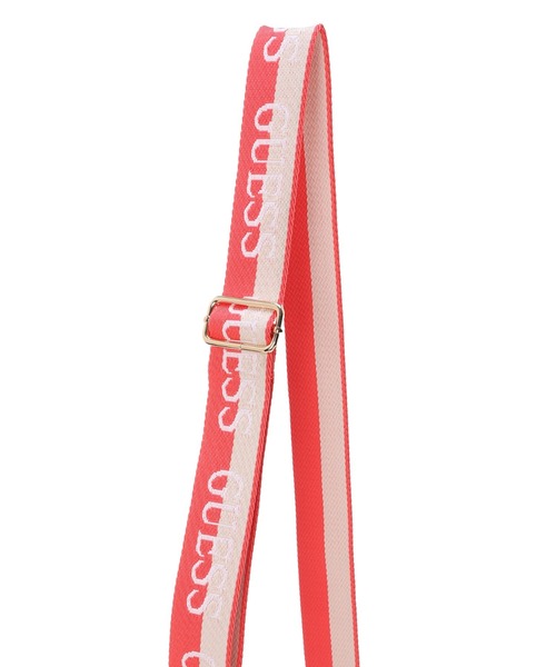 Guess（ゲス）の「NICHOLE Flap Crossbody ショルダーバッグ（ショルダーバッグ・レディース・ダークグレー/ナチュラル・ONE SIZE）」の6枚目の写真