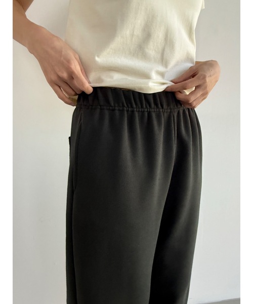 Didot.showroom(ディドット ショールーム)の「レイヤーエプロンSETジョガーパンツ(スウェットパンツ・レディース・チャコール/アイボリー/グレー・FREE)」の6枚目の写真
