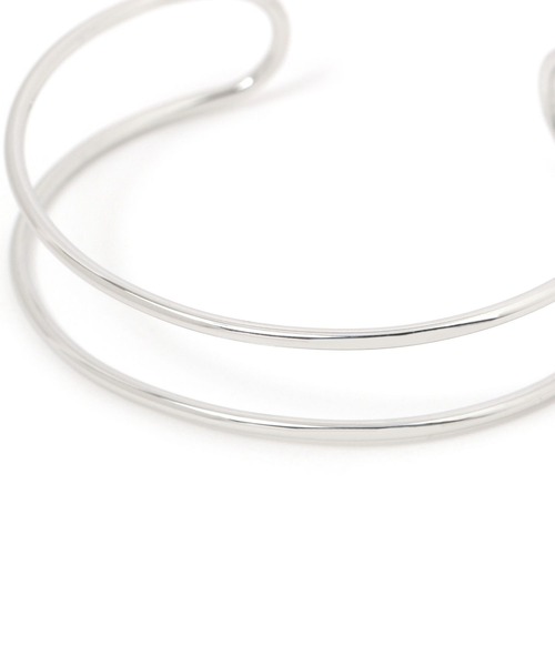 BAYFLOW（ベイフロー）の「ステンレス2ラインバングル（バングル/リストバンド・レディース・ライトグレー・FREE）」の3枚目の写真