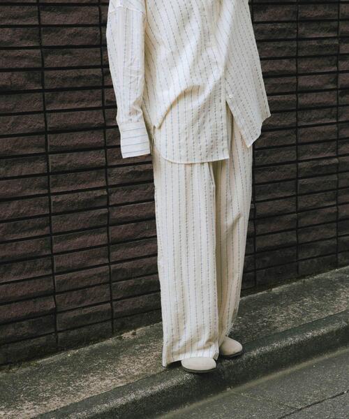 URBAN RESEARCH（アーバンリサーチ）の「new basic　インドコットンサッカーストライプパンツ（その他パンツ・レディース・ライトベージュ/レッド・FREE）」の4枚目の写真
