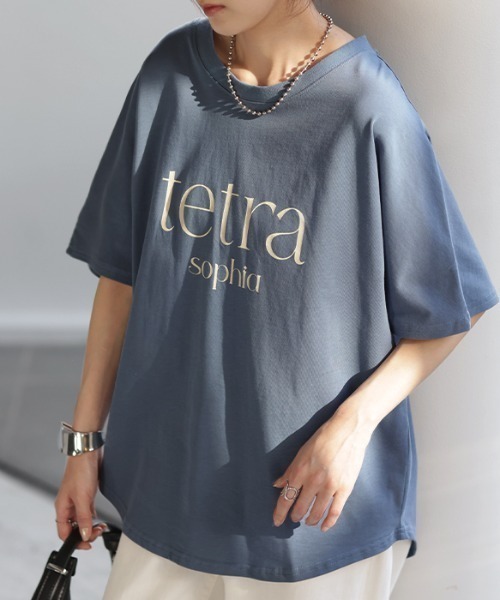 HUG.U(ハグユー)の「ロゴTシャツ(Tシャツ/カットソー・レディース・ホワイト/クリーム/ブラック/ライトブルー/ブラック系その他/ホワイト系その他・FREE)」の6枚目の写真