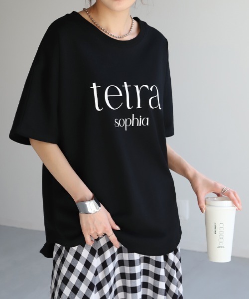 HUG.U(ハグユー)の「ロゴTシャツ(Tシャツ/カットソー・レディース・ホワイト/クリーム/ブラック/ライトブルー/ブラック系その他/ホワイト系その他・FREE)」の13枚目の写真