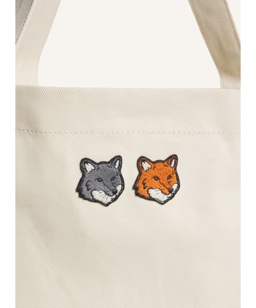 Maison Kitsune(メゾンキツネ)の「DOUBLE FOX HEAD PATCH TOTE BAG(トートバッグ・レディース・キナリ/ブラック・U)」の6枚目の写真