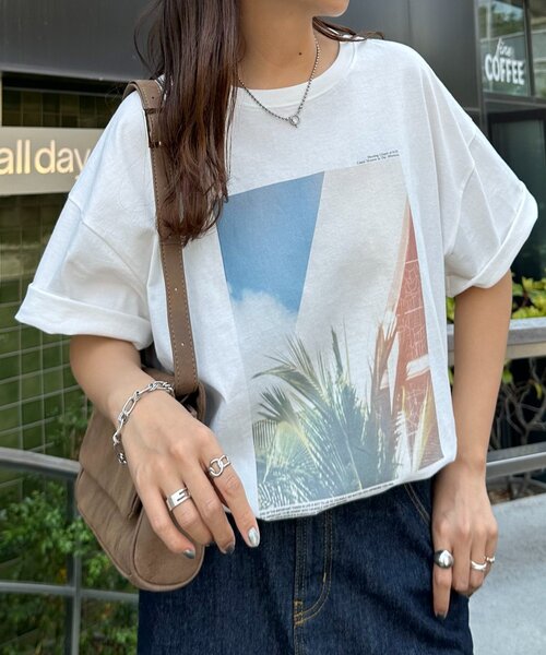 DISCOAT(ディスコート)の「【WEB限定】ボタニカルアソートフォトTシャツ(Tシャツ/カットソー・レディース・ホワイト系その他3/ホワイト系その他/ホワイト系その他2・FREE)」の4枚目の写真