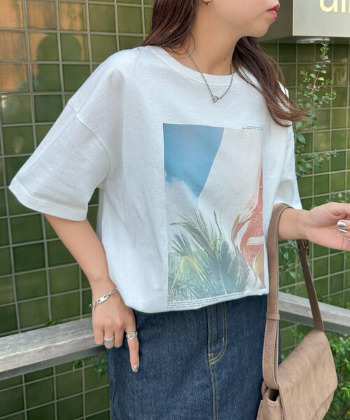 DISCOAT(ディスコート)の「【WEB限定】ボタニカルアソートフォトTシャツ(Tシャツ/カットソー・レディース・ホワイト系その他3/ホワイト系その他/ホワイト系その他2・FREE)」の5枚目の写真