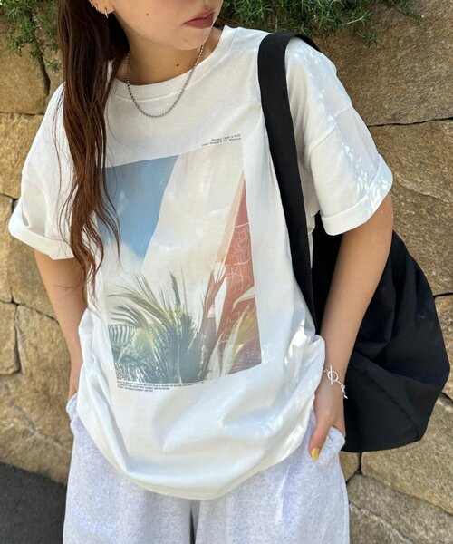 DISCOAT(ディスコート)の「【WEB限定】ボタニカルアソートフォトTシャツ(Tシャツ/カットソー・レディース・ホワイト系その他3/ホワイト系その他/ホワイト系その他2・FREE)」の6枚目の写真
