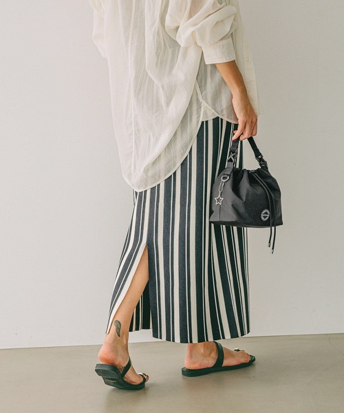 BAYFLOW（ベイフロー）の「縦長ラインですっきり]サマーニットタイトスカート（スカート・レディース・ブラック/ブラック系その他/ボルドー・SMALL/MEDIUM）」の8枚目の写真