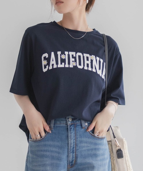 Mac-House(マックハウス)の「フラワー刺繍カレッジプリントTシャツ(Tシャツ/カットソー・レディース・ホワイト/ネイビー/グレー・M/L)」の15枚目の写真
