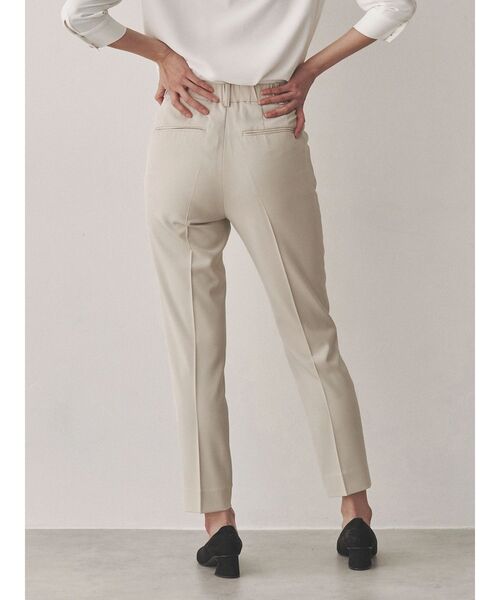 TONAL（トーナル）の「スーツスリムパンツ（その他パンツ・レディース・ブラック/ベージュ/グレー/ネイビー・SMALL/MEDIUM/LARGE）」の15枚目の写真