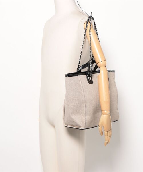 Jasmine Grandiflorum(ジャスミングランディフローラム)の「【Jasmine】チェーントートバッグ(トートバッグ・レディース・ブラック/ブルー/グレー・FREE)」の15枚目の写真