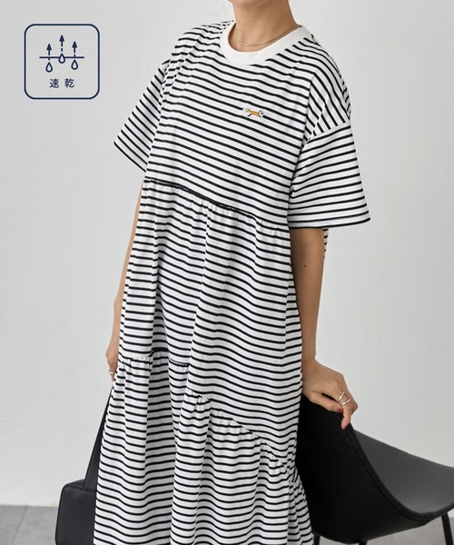 Munsingwearニューペンギンプリントホワイトワンピース（新品タグ付) MUNSINGWEAR 【WEB限定】キャラクターペンギン ロゴフーディワンピース