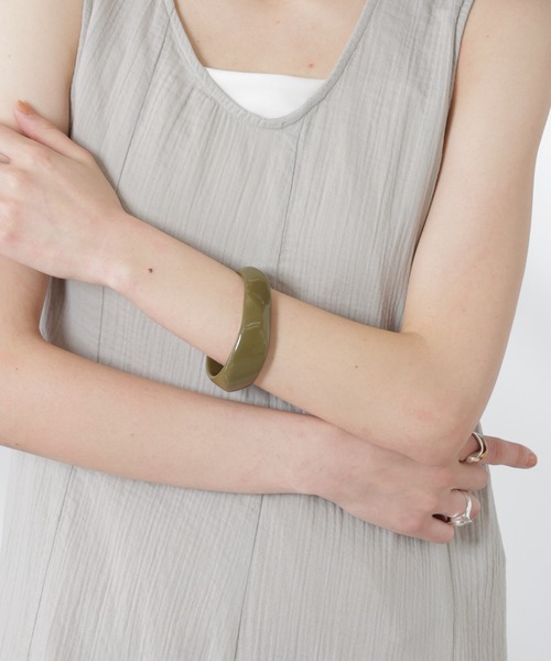 NANO universe（ナノユニバース）の「ワイドマーブルバングル（バングル/リストバンド・レディース・アイボリー/カーキ/グレー系その他4・FREE）」の3枚目の写真