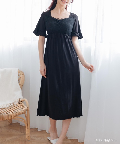 fran de lingerie(フランデランジェリー)の「餅田コシヒカリさんとコラボ ナイトブラ付きルームウェア「LuNight(ルナイト)」ナイトブラ付きノースリーブロングワンピース(ルームウェア/パジャマ・レディース・セージグリーン/ブラック/ピンク系その他/ラベンダー/ネイビー・3L/L/LL/M)」の11枚目の写真