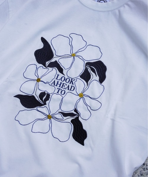 BEAVER(ビーバー)の「B omnivore/ビーオムニボー 16/10 E天竺 フラワー刺繍 S/S TEE(Tシャツ/カットソー・メンズ・その他18/ホワイト・L/M)」の5枚目の写真