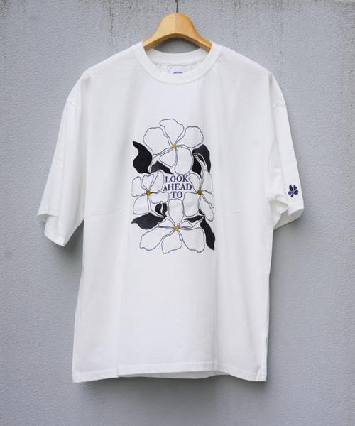 BEAVER(ビーバー)の「B omnivore/ビーオムニボー 16/10 E天竺 フラワー刺繍 S/S TEE(Tシャツ/カットソー・メンズ・その他18/ホワイト・L/M)」の7枚目の写真