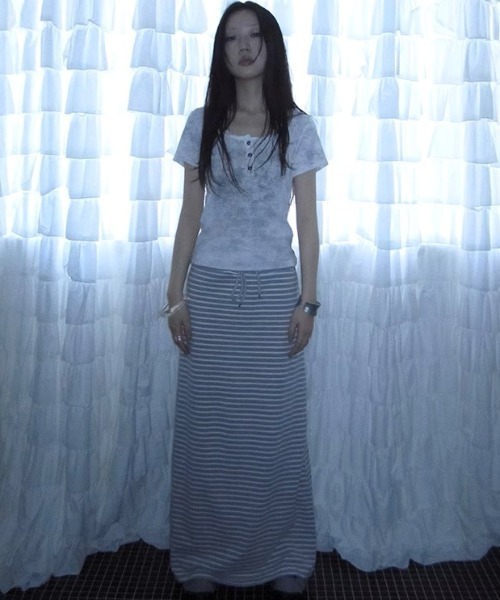 .KOM(ドットコム)の「A'GEM/9 × .kom 『.KOM/ドットケーオーエム』 /ヘンリーネックカットソー(Tシャツ/カットソー・レディース・チャコールグレー/アイボリー・FREE)」の8枚目の写真