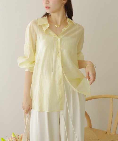 LAULEN(ローレン)の「back slit satin like sheer shirt /サテン調 シアー バックコンシャス シャツ(シャツ/ブラウス・レディース・イエロー/ピンク/ベージュ・FREE)」の5枚目の写真