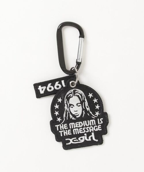 X-girl（エックスガール）の「STAR AND FACE PATCH KEY CHARM（キーホルダー・レディース・ブラック/レッド・ONE SIZE）」の7枚目の写真
