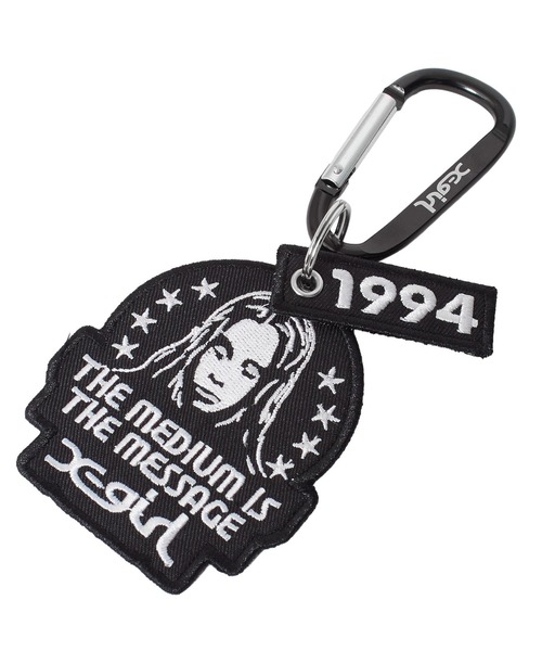 X-girl（エックスガール）の「STAR AND FACE PATCH KEY CHARM（キーホルダー・レディース・ブラック/レッド・ONE SIZE）」の3枚目の写真