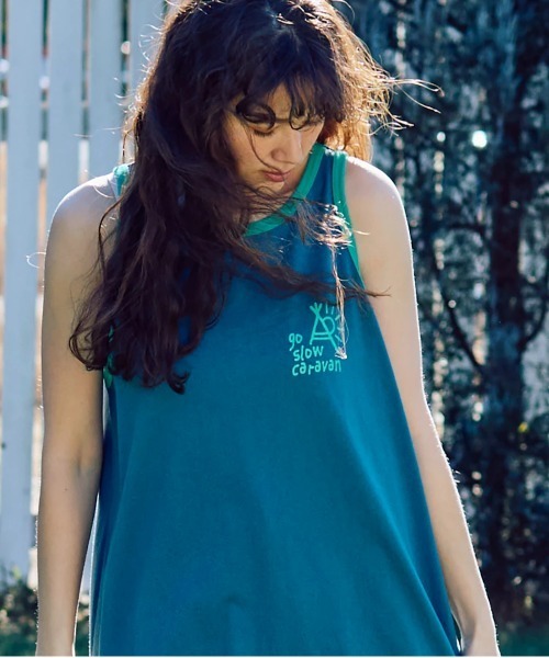 go slow caravan（ゴースローキャラバン）の「USA/Cカラーバインダータンクトップワンピース W（ワンピース・レディース・ホワイト/イエロー/ブラック/ブルー・FREE）」の16枚目の写真